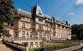 Chateau Jeanne & The Forest - Chateau De Montvillargenne